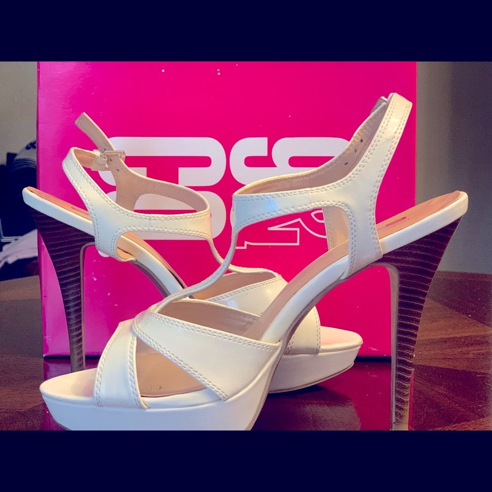 WOMENS 9&0 co HEELS